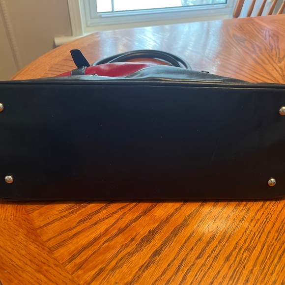Danier Leather Satchel/Carryall Bag - EUC - Picture 5 of 14